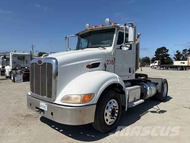 Peterbilt 384 Autotractoare