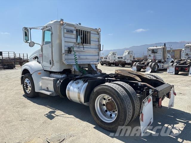Peterbilt 384 Autotractoare
