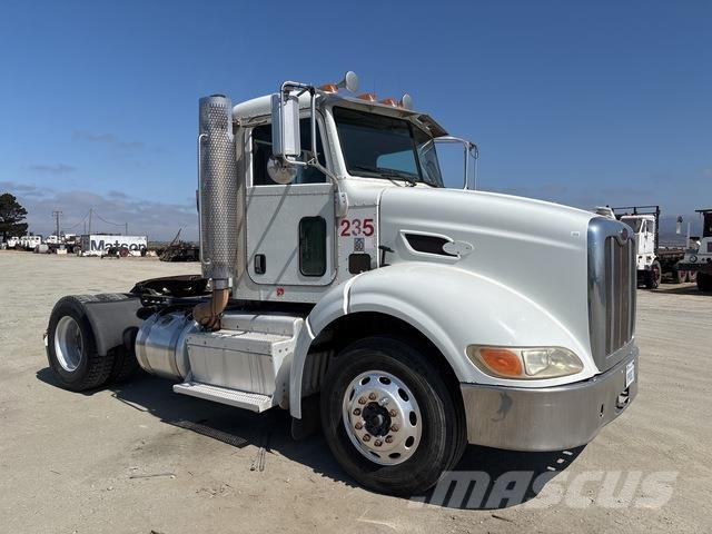 Peterbilt 384 Autotractoare