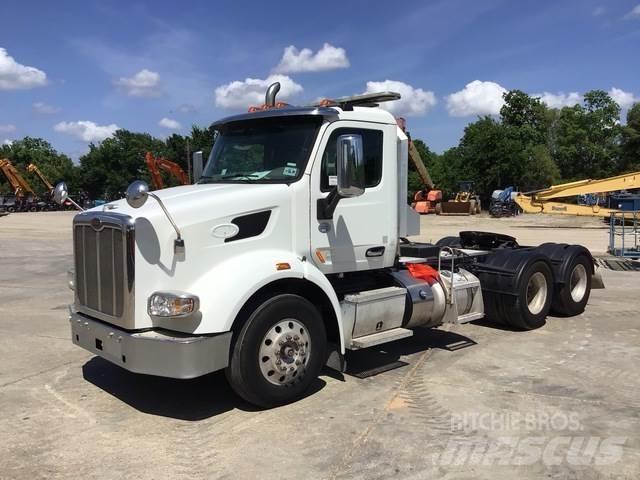 Peterbilt 567 Autotractoare