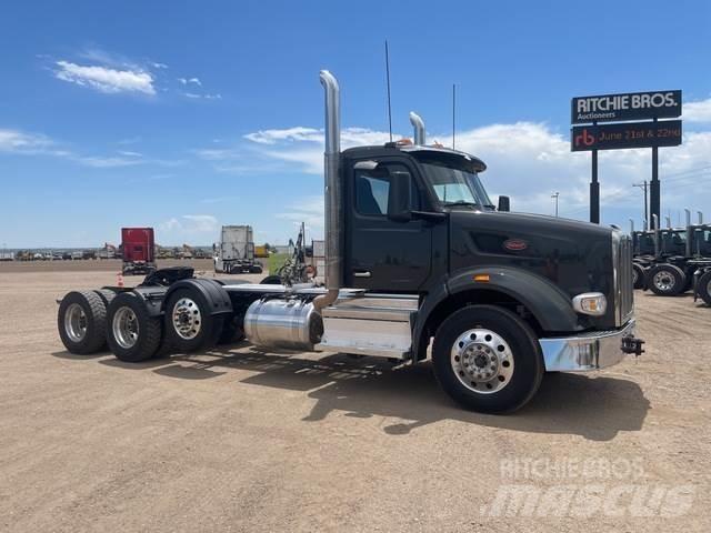 Peterbilt 567 Autotractoare