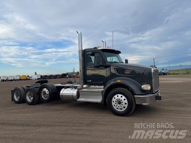 Peterbilt 567 Autotractoare