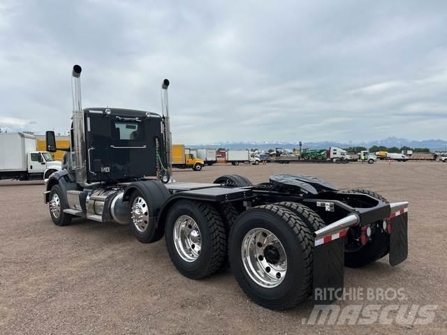 Peterbilt 567 Autotractoare
