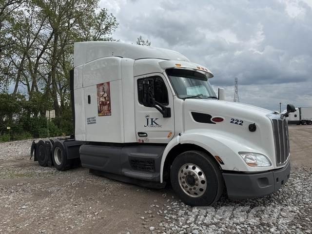 Peterbilt 579 Autotractoare