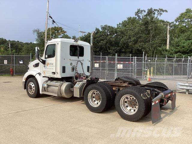 Peterbilt 579 Autotractoare