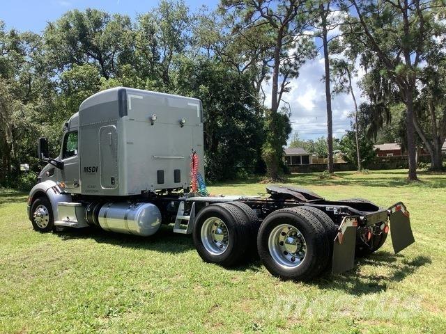 Peterbilt 579 Autotractoare