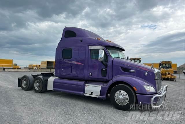 Peterbilt 587 Autotractoare