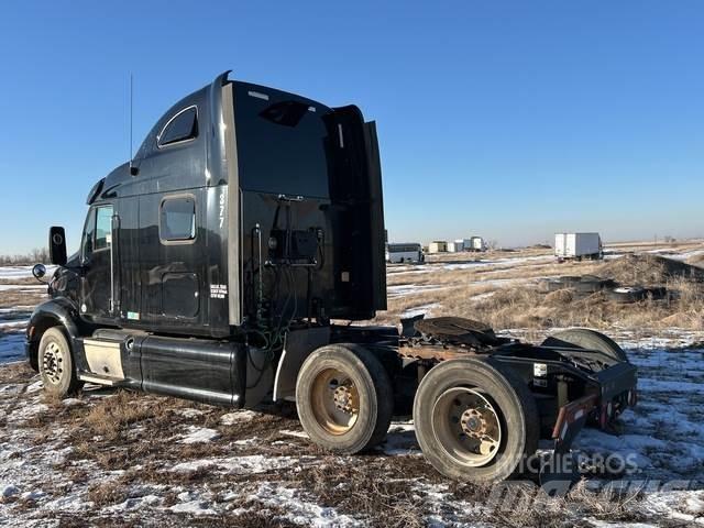 Peterbilt 587 Autotractoare