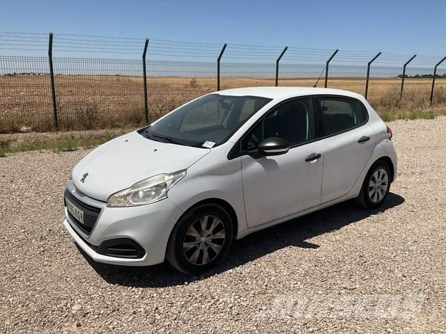 Peugeot 208 Masini