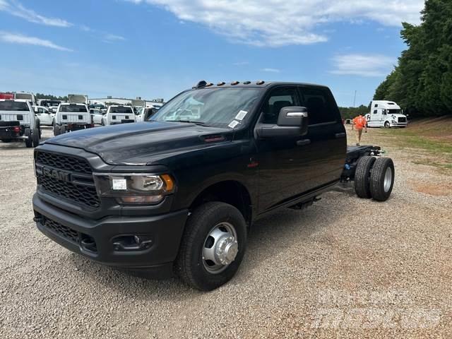RAM 3500 Cabine si interior