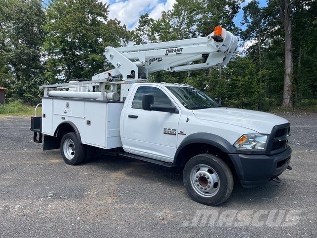 RAM 5500 Platforme aeriene montate pe camion