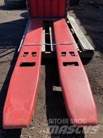 Raymond 19 Transpaleta electica cu furca