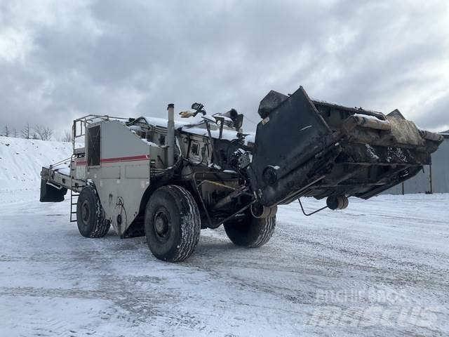 Roadtec SB2500D Vehicule de transport materiale