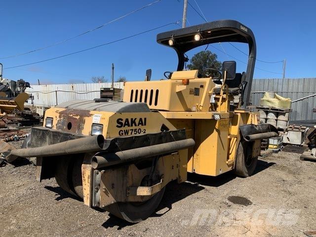 Sakai GW750-2 Cilindri compactori cu roti