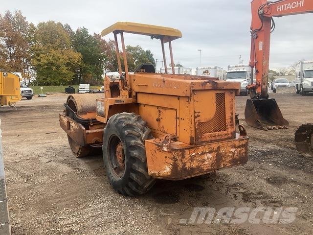 Sakai SV70TF Compactoare monocilindrice