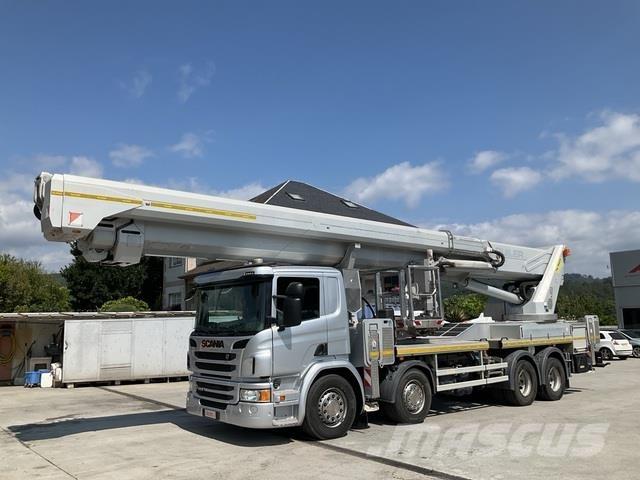 Scania P410LB Platforme aeriene montate pe camion