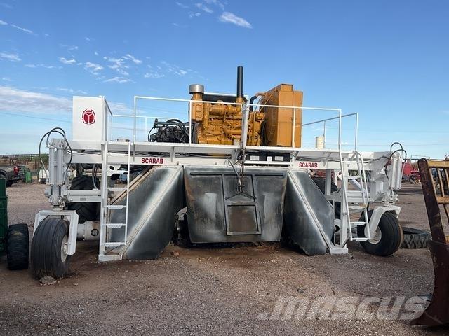 Scarab 16HYD Masina speciala pentru imprastiat gunoiul