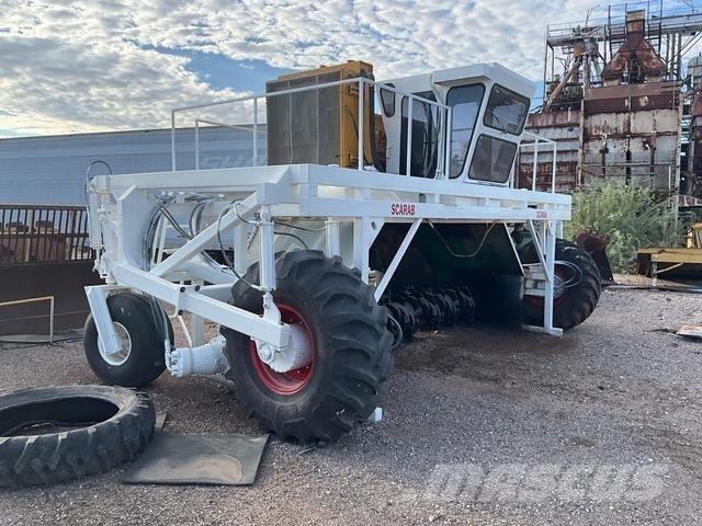 Scarab 16HYD Masina speciala pentru imprastiat gunoiul