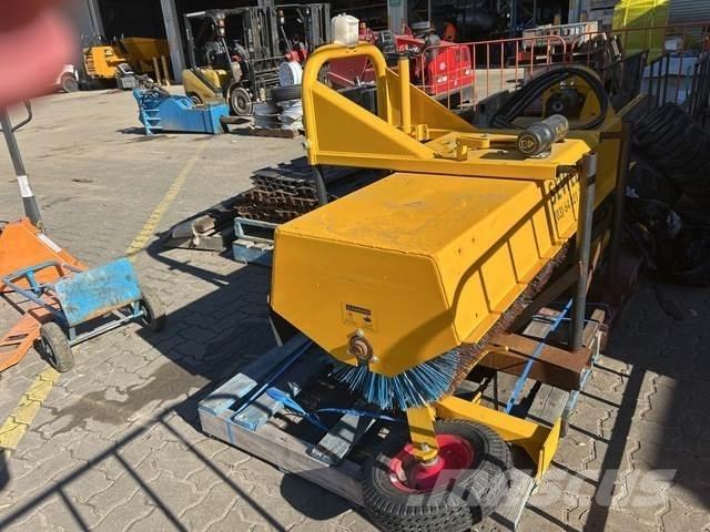  Sewell B200 Perii