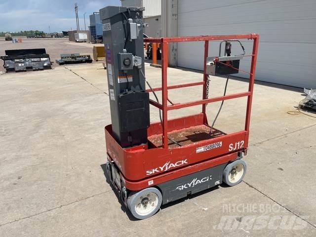SkyJack SJ12 Ascensoare verticale catarg