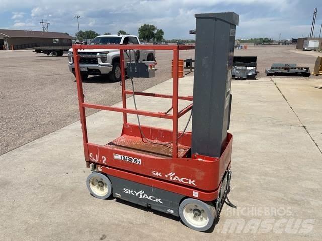 SkyJack SJ12 Ascensoare verticale catarg