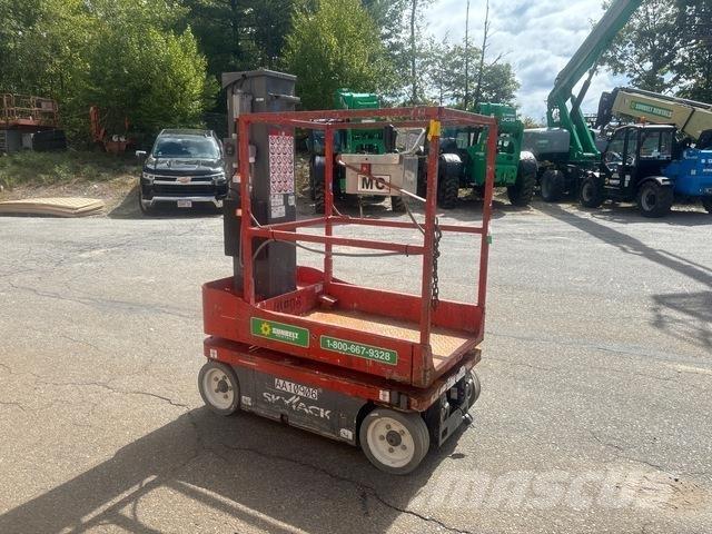 SkyJack SJ12 Ascensoare verticale catarg