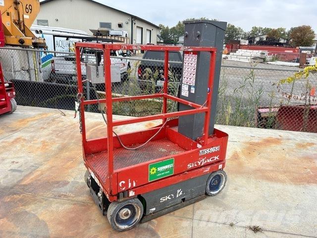 SkyJack SJ16 Ascensoare verticale catarg