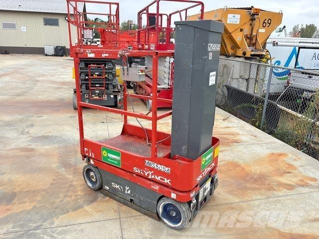 SkyJack SJ16 Ascensoare verticale catarg