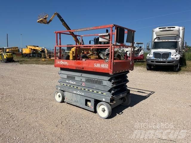SkyJack SJ4632 Platforme foarfeca