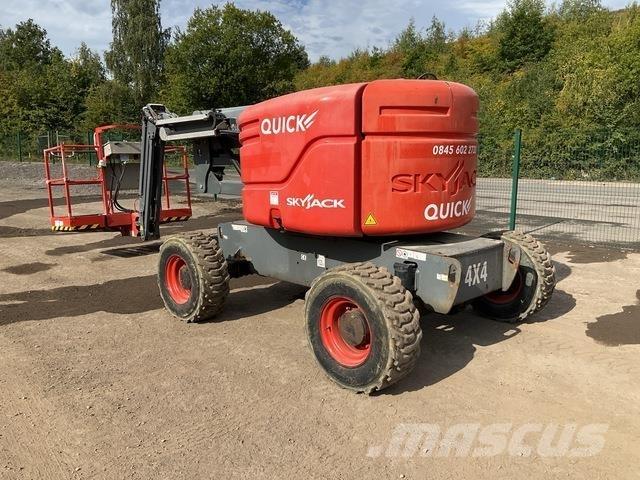 SkyJack SJ46AJ Nacele cu brat articulat