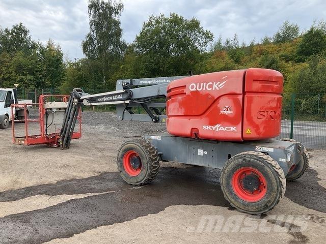 SkyJack SJ51AJ Nacele cu brat articulat