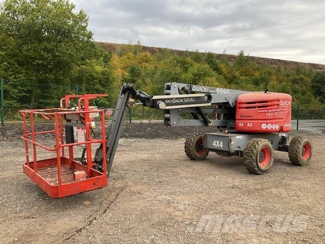 SkyJack SJ51AJ Nacele cu brat articulat
