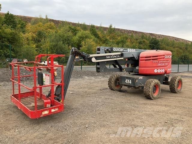 SkyJack SJ51AJ Nacele cu brat articulat