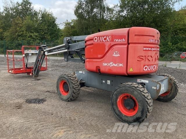 SkyJack SJ51AJ Nacele cu brat articulat