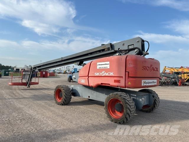 SkyJack SJ86T Nacele cu brat telescopic