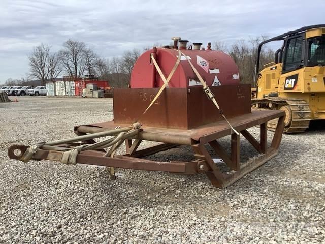  Steel 500 Gal Remorci Cisterne