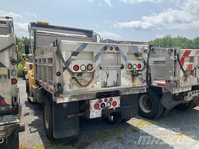 Sterling L8500 Autobasculanta