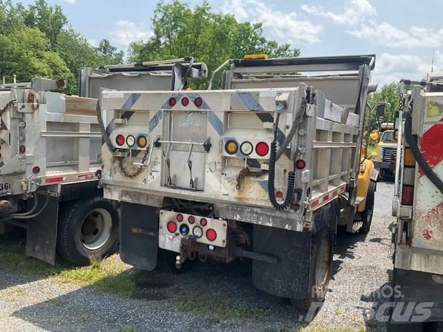 Sterling L8500 Autobasculanta