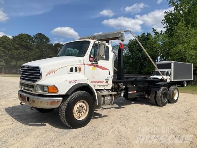 Sterling L9500 Camion cu carlig de ridicare