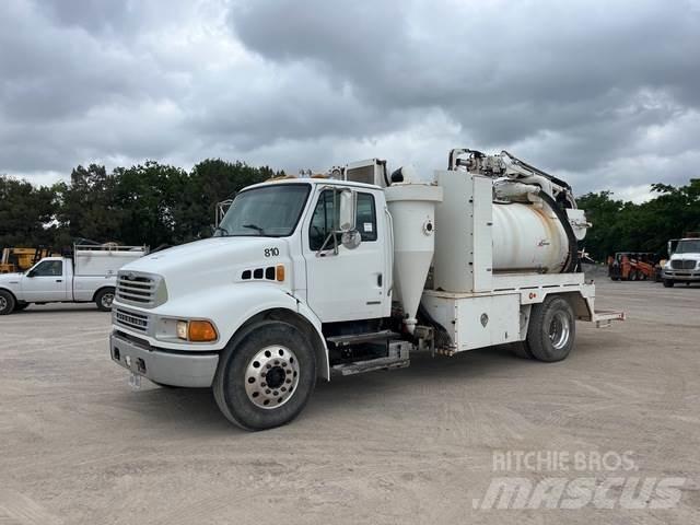 Sterling M7500 Camion vidanje