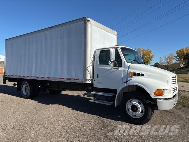 Sterling M7500 Autocamioane