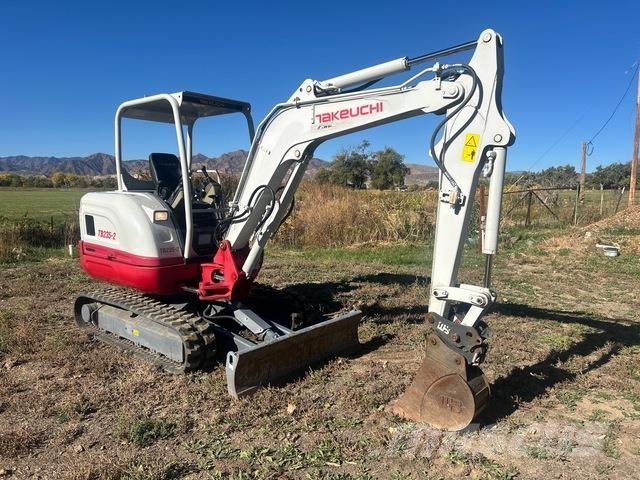 Takeuchi TB235 Excavatoare pe șenile
