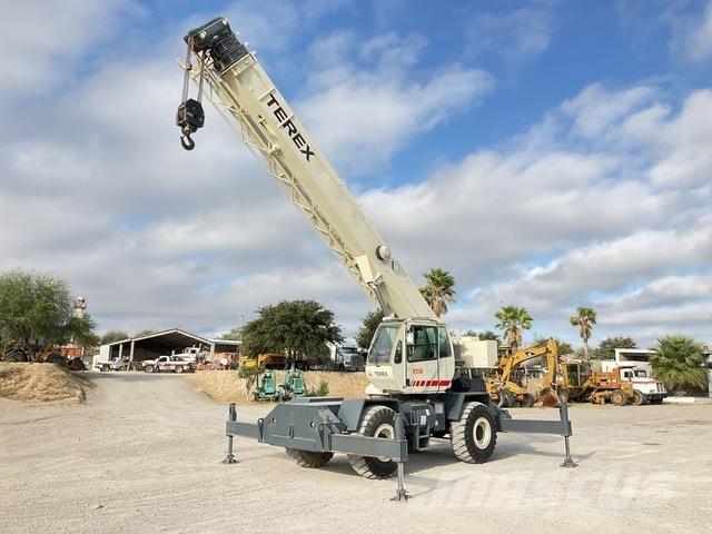 Terex RT230-1 Macara teren accidentat