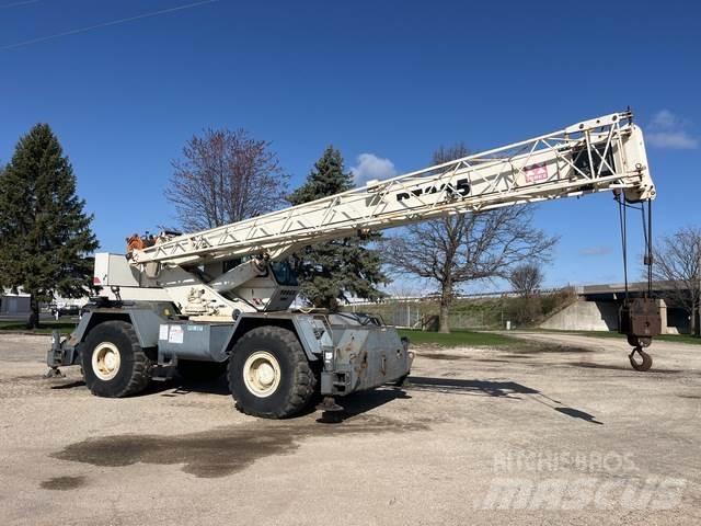 Terex RT335 Macara teren accidentat