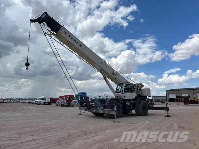 Terex RT555-2 Macara teren accidentat