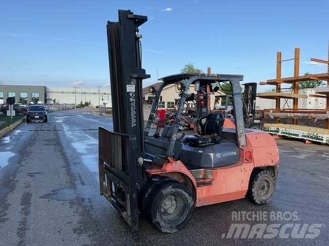 Toyota 7FGKU40 Utilaje construcții - Altele