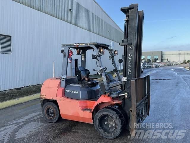 Toyota 7FGKU40 Utilaje construcții - Altele