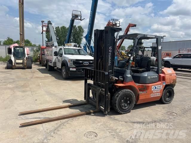 Toyota 7FGU35 Utilaje construcții - Altele