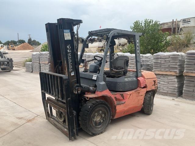 Toyota 7FGU35 Utilaje construcții - Altele