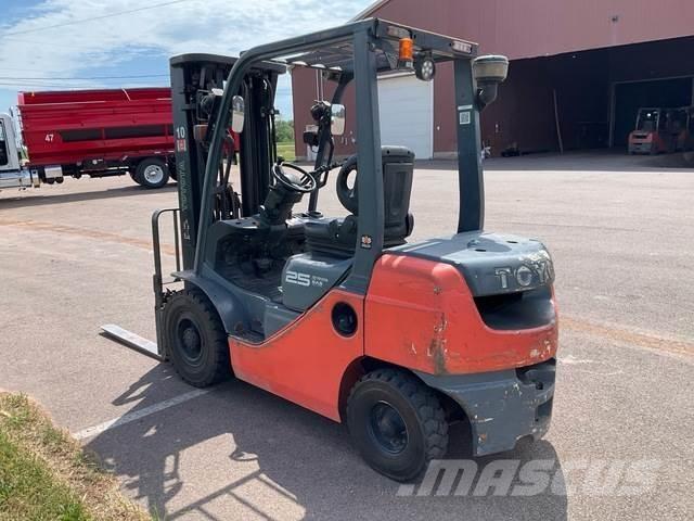 Toyota 8FDU25 Utilaje construcții - Altele